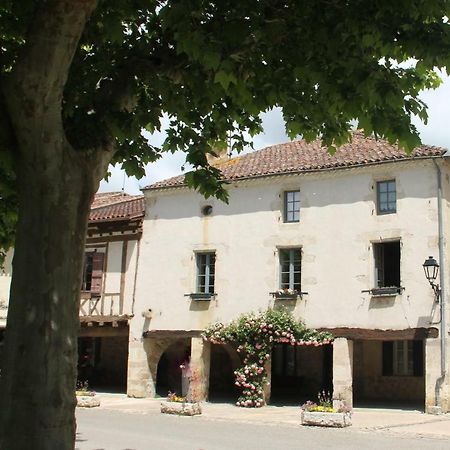 Les Hirondelles Villa Fources Exterior photo